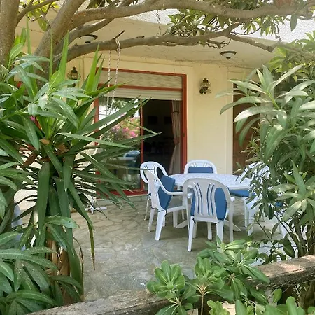 2 Bedroom, Sea Side Retreat Saronida Buitenkant foto