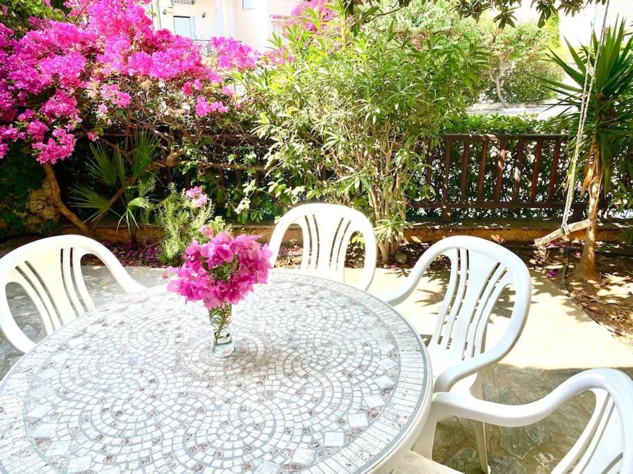 2 Bedroom, Sea Side Retreat Apartment