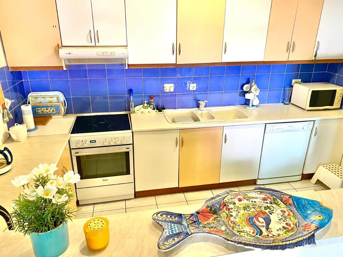 Apartment 2 Bedroom, Sea Side Retreat