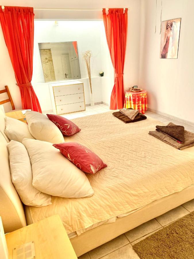 2 Bedroom, Sea Side Retreat Apartment